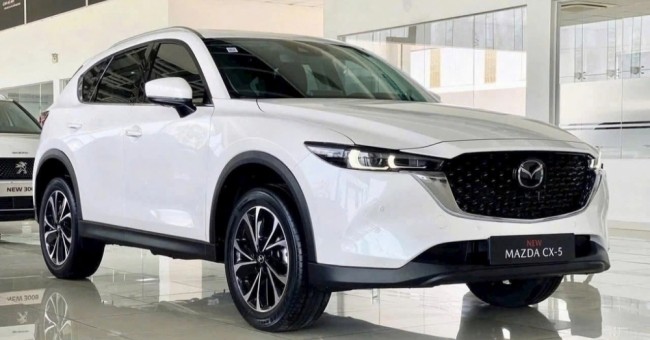 Mazda CX-5 và VinFast VF 7 bám đuổi sít sao ở phân khúc SUV hạng C